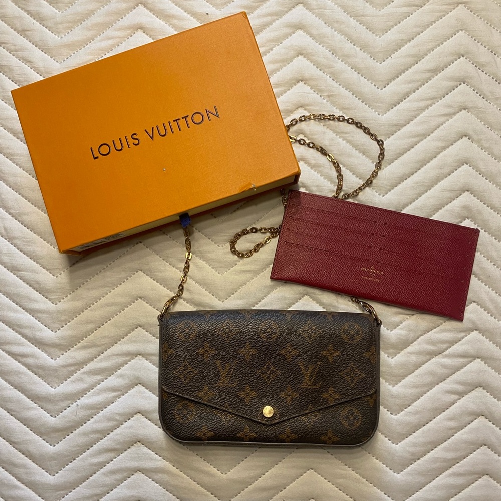 LV POCHETTE FELICIE MONOGRAM CANVAS CROSS BODY BAG